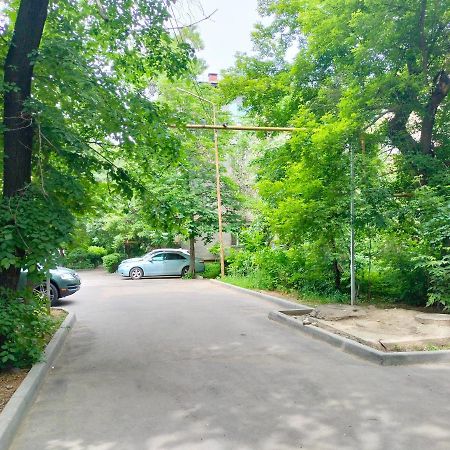 Квартира Рядом Арбата, Гоголя 92 Almaty Ngoại thất bức ảnh